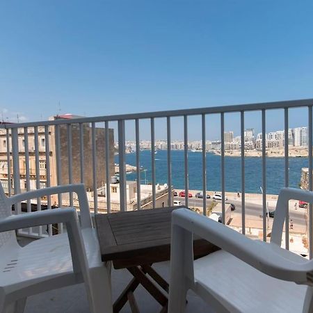 Vallettastay - Harbor View Gem -Sea View 2 Bed Apt Bagian luar foto