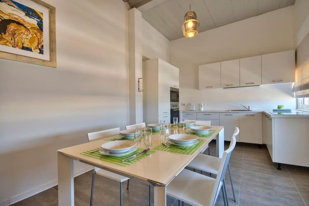 Vallettastay - Harbor View Gem -Sea View 2 Bed Apt Bagian luar foto