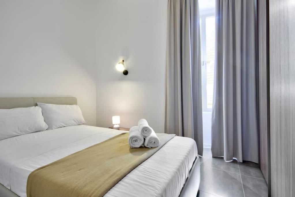 Vallettastay - Harbor View Gem -Sea View 2 Bed Apt Bagian luar foto
