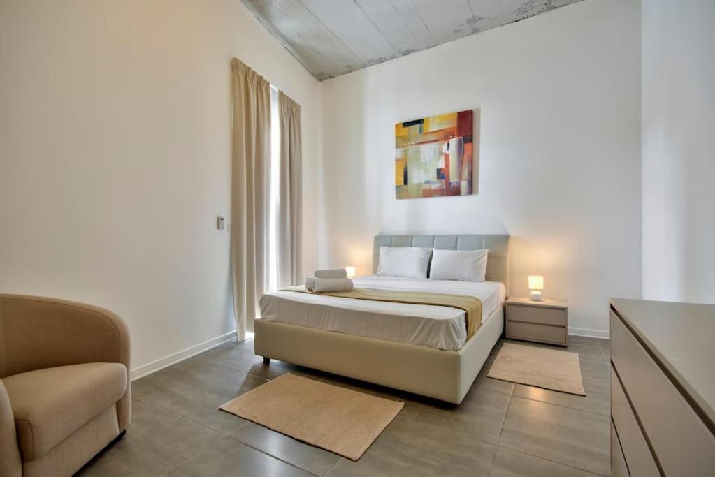 Vallettastay - Harbor View Gem -Sea View 2 Bed Apt Bagian luar foto